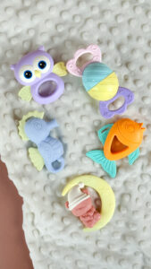 набір брязкалець дитячих з прорізувачем