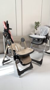 стільчик для годування рожевий